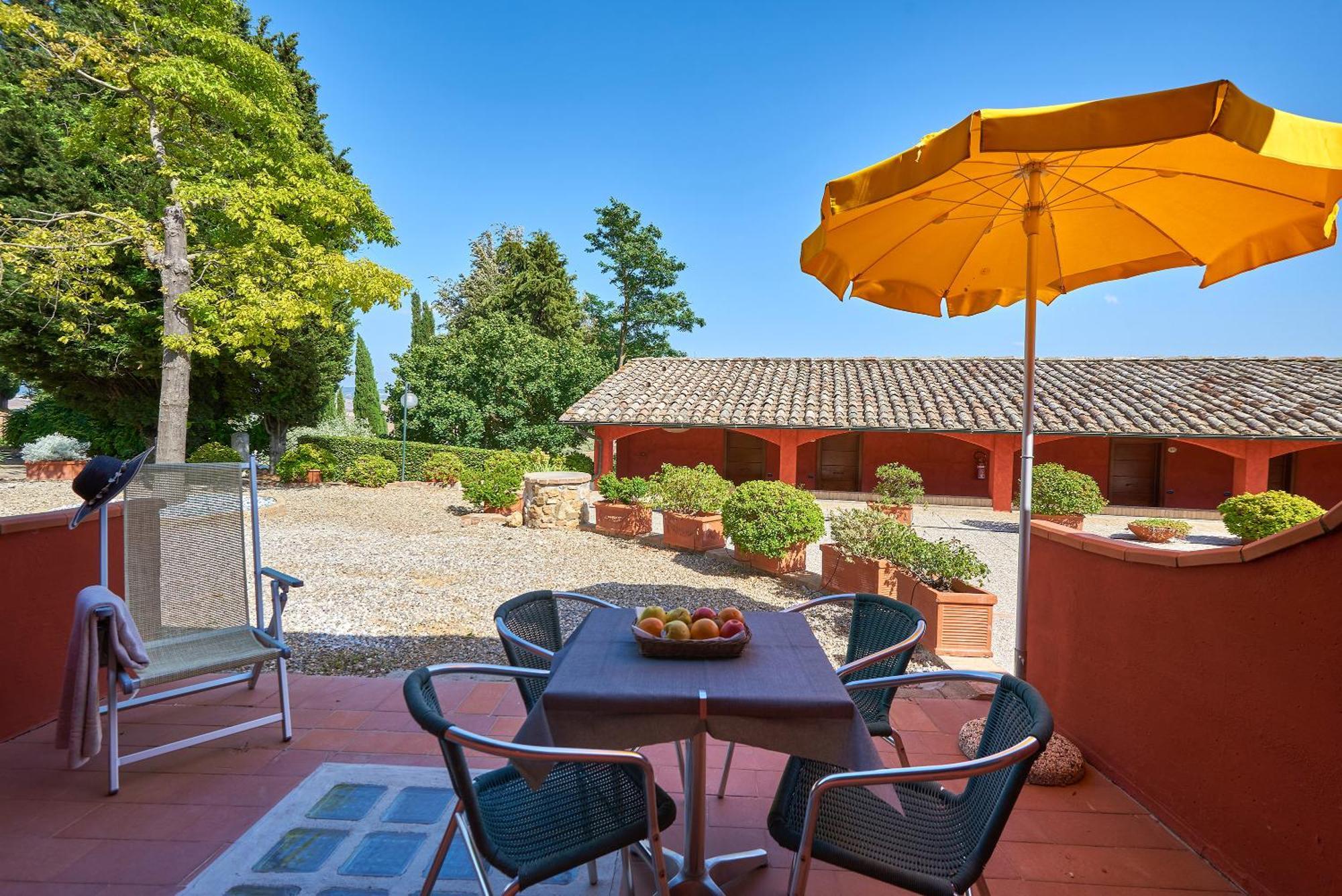 Casanova - Panoramic Rooms And Suites San Quirico dʼOrcia Exterior foto