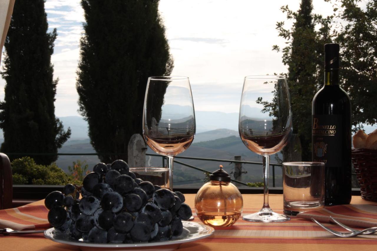 Casanova - Panoramic Rooms And Suites San Quirico dʼOrcia Exterior foto