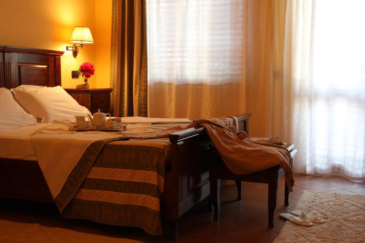 Casanova - Panoramic Rooms And Suites San Quirico dʼOrcia Exterior foto