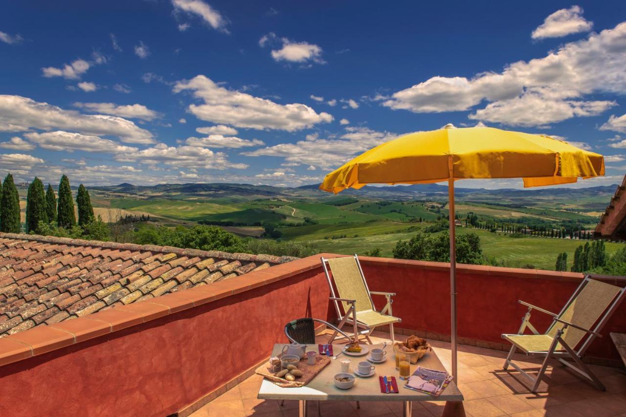 Casanova - Panoramic Rooms And Suites San Quirico dʼOrcia Exterior foto